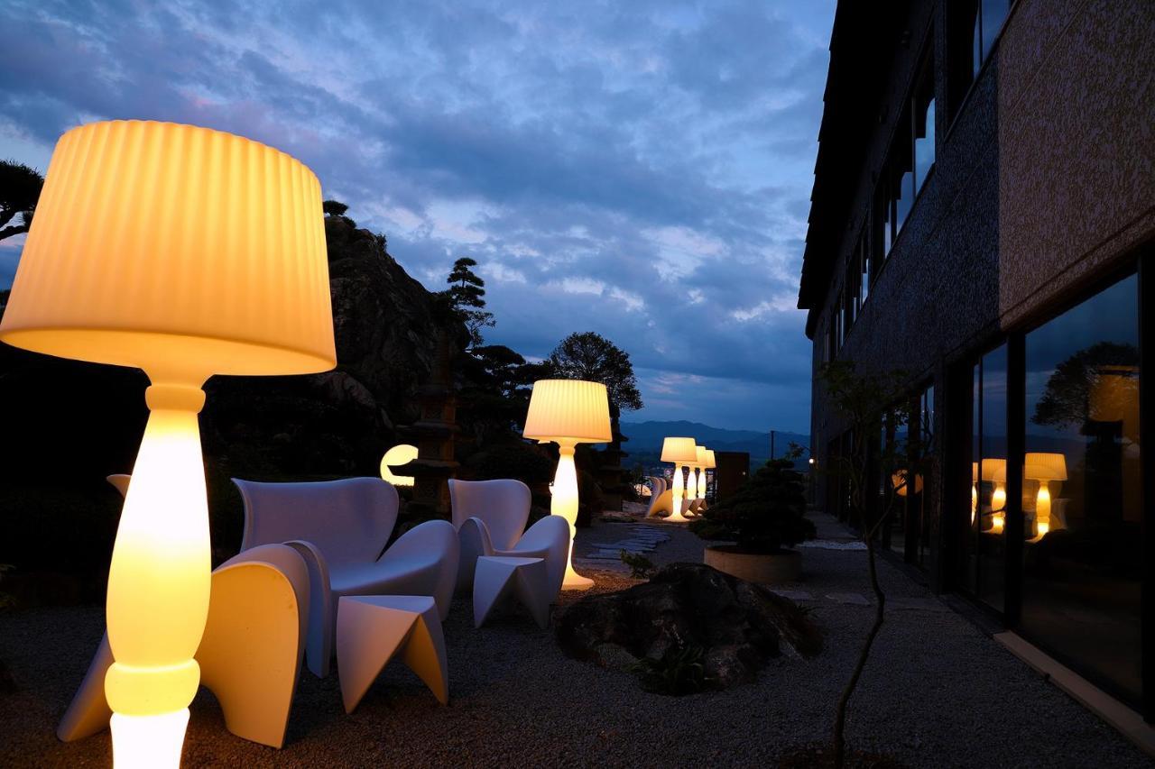 The Chelsea Breath Hotel Takamatsu Bagian luar foto